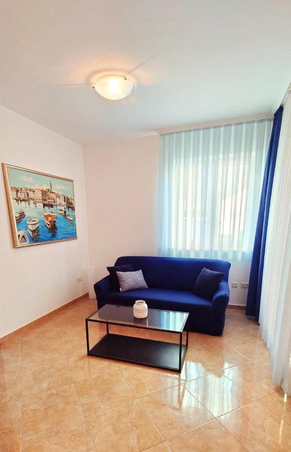 Apartments Lola Rovinj Exterior foto