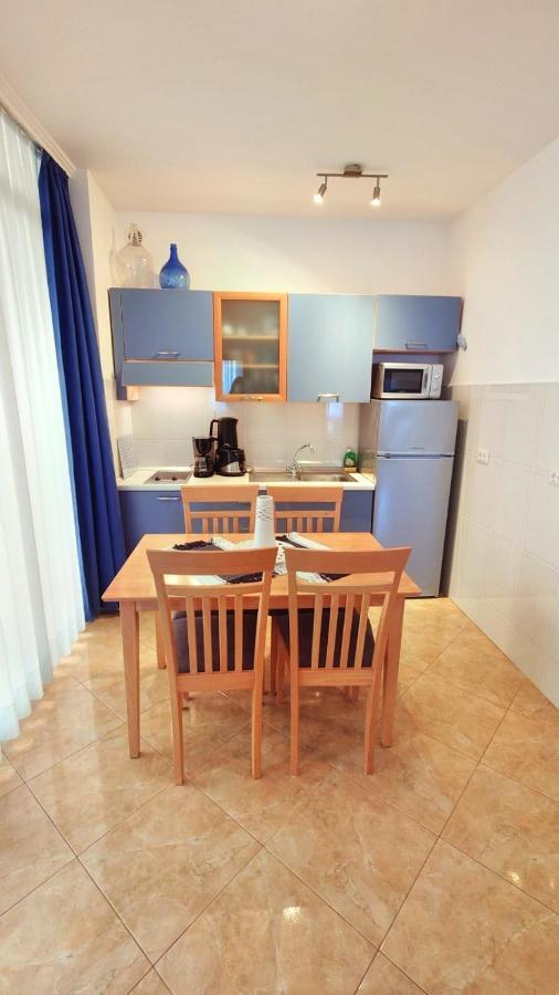 Apartments Lola Rovinj Exterior foto