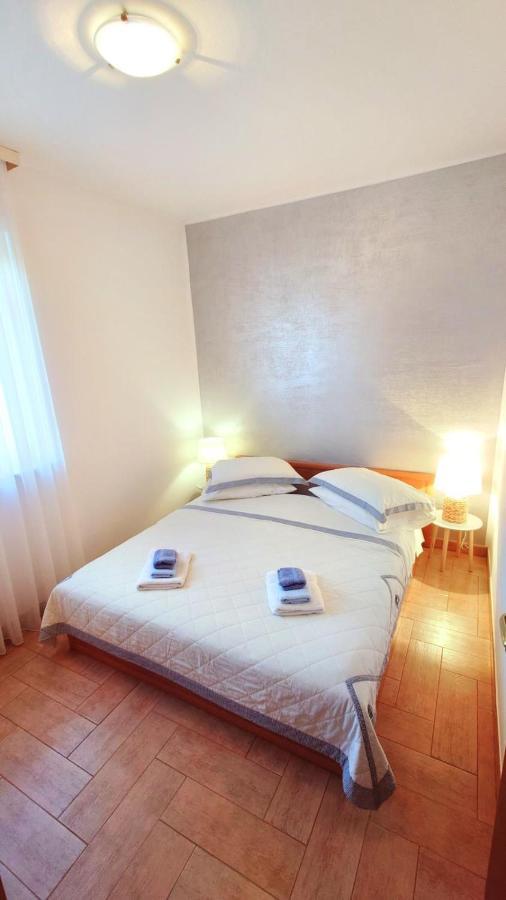 Apartments Lola Rovinj Exterior foto
